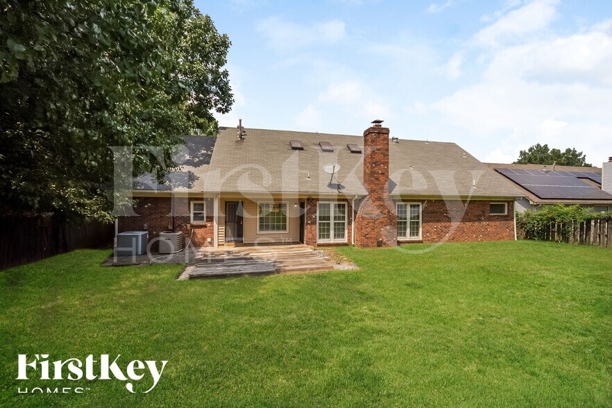 Building Photo - 7115 Falls Hollow Cove