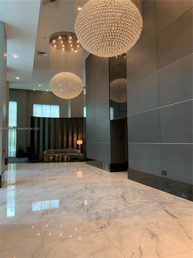 Building Photo - 951 Brickell Ave