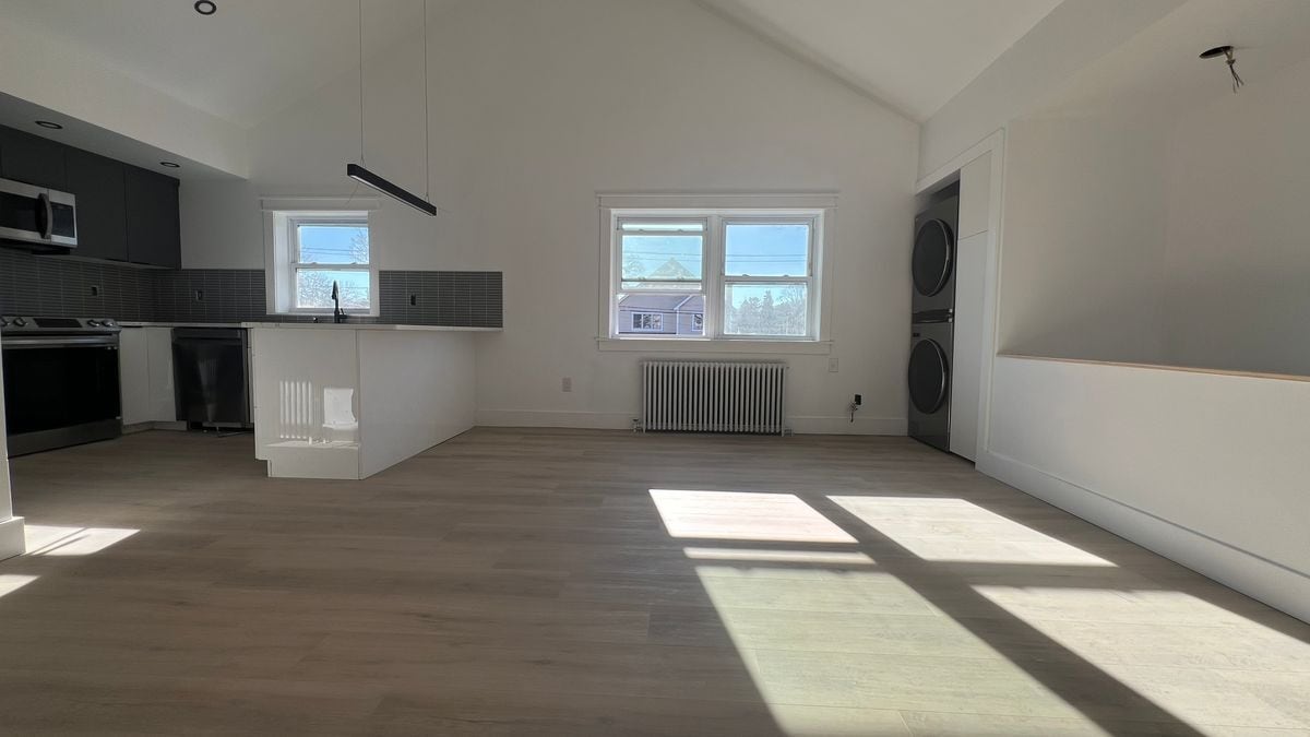 Building Photo - 58 Caldwell St