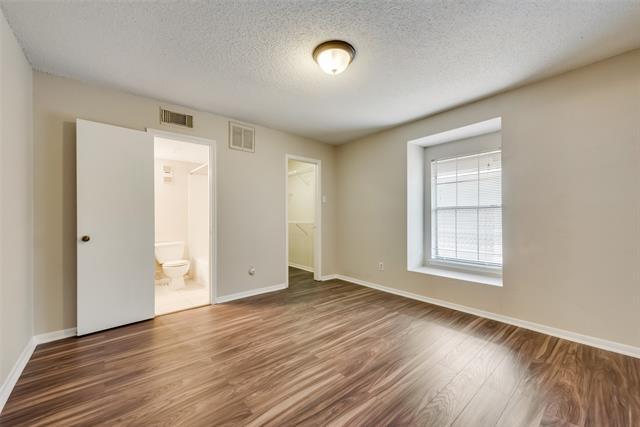 Building Photo - 2642 Encina Dr