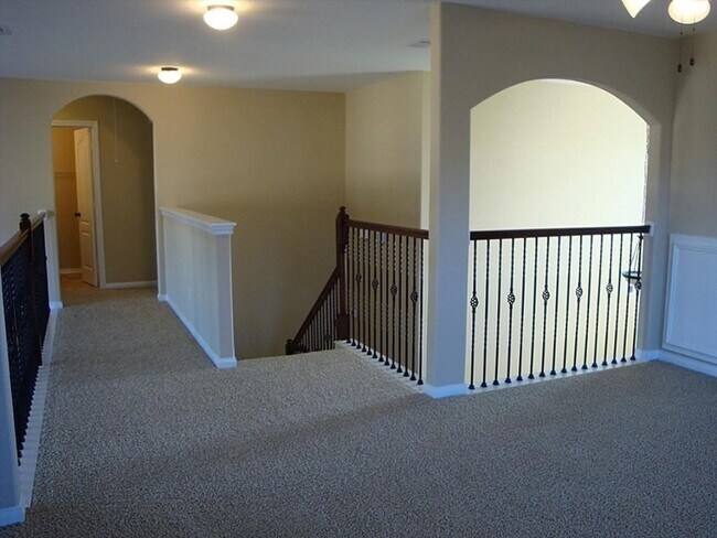 Building Photo - 6 Picture Rock Pl