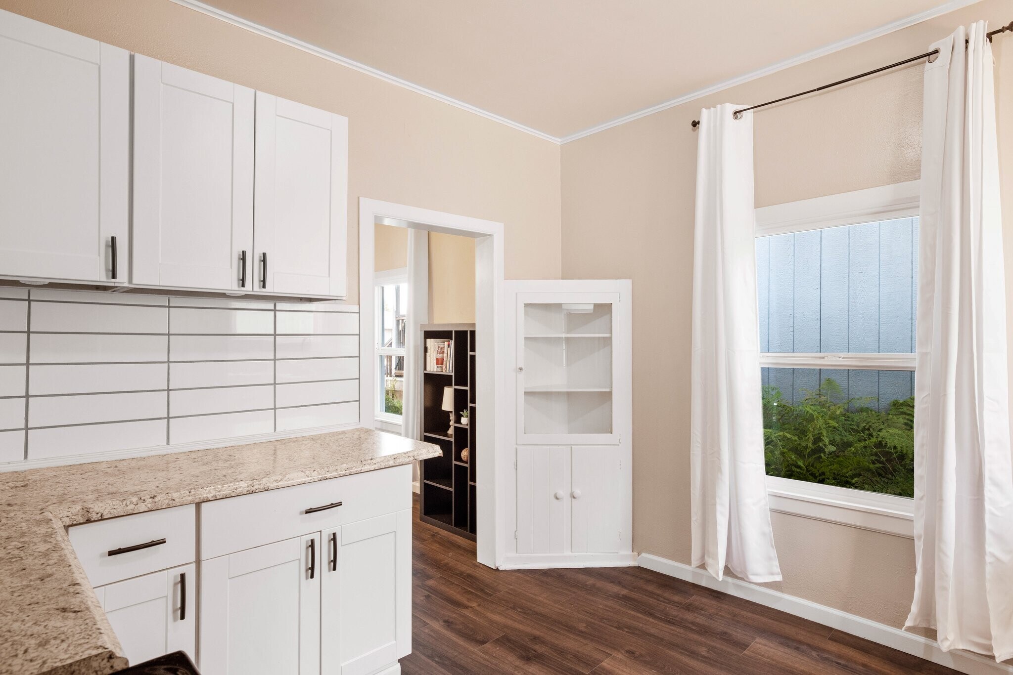 Building Photo - 4116 S Thompson Ave