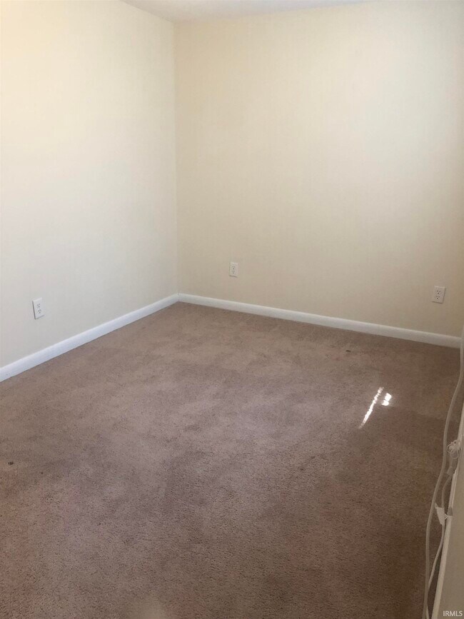 Building Photo - 423 S Fess Ave