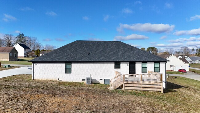 Building Photo - 46 Caden Ln