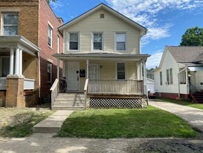 Building Photo - 608 1/2 E Monroe