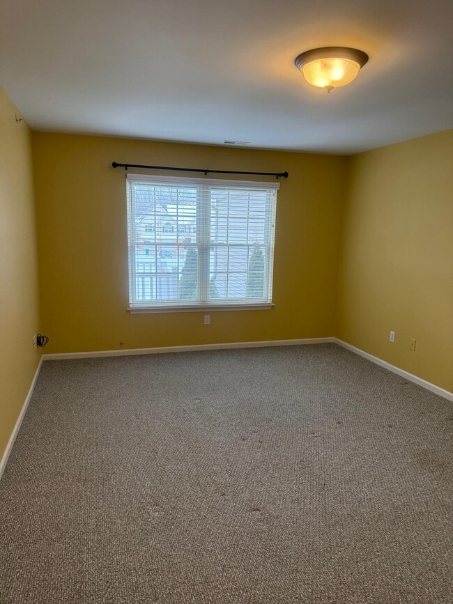 Building Photo - 7438 Lacy Dr