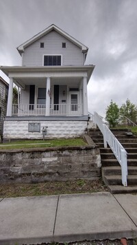 Building Photo - 307 Summit Ave
