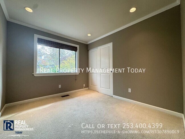 Building Photo - 6404 87th St E