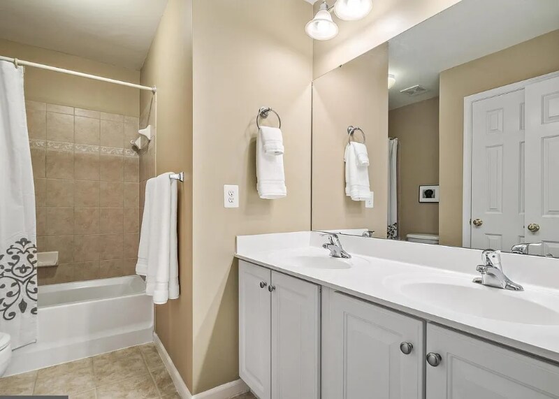 Building Photo - 25443 Kinsale Pl