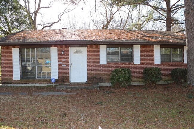 Primary Photo - 6649 Pinebrook Dr