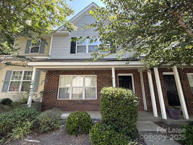 Primary Photo - 10879 Holly Ridge Blvd