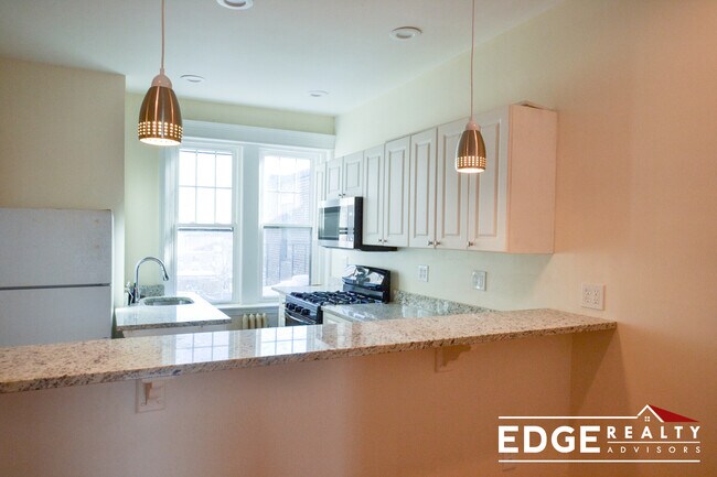 Building Photo - 1872 Commonwealth Ave