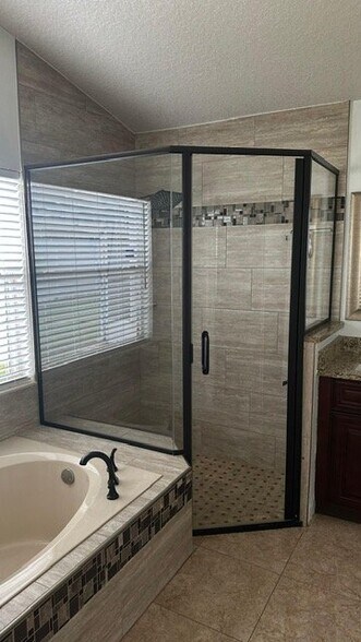 Building Photo - 5721 Rywood Dr