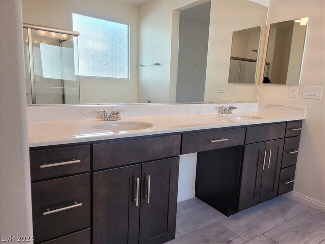 Building Photo - 9149 Cocowoods Pl