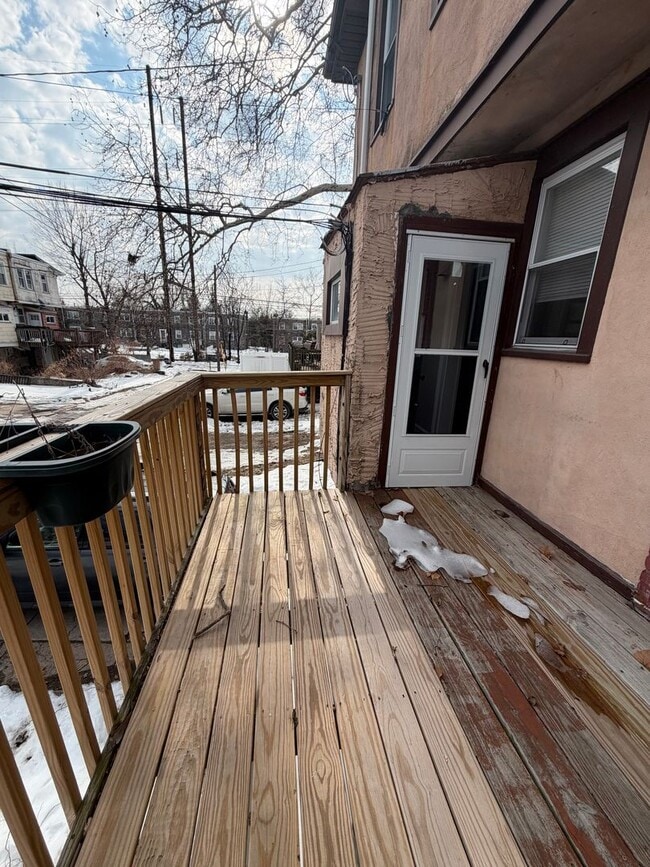 Building Photo - 21 S Wycombe Ave