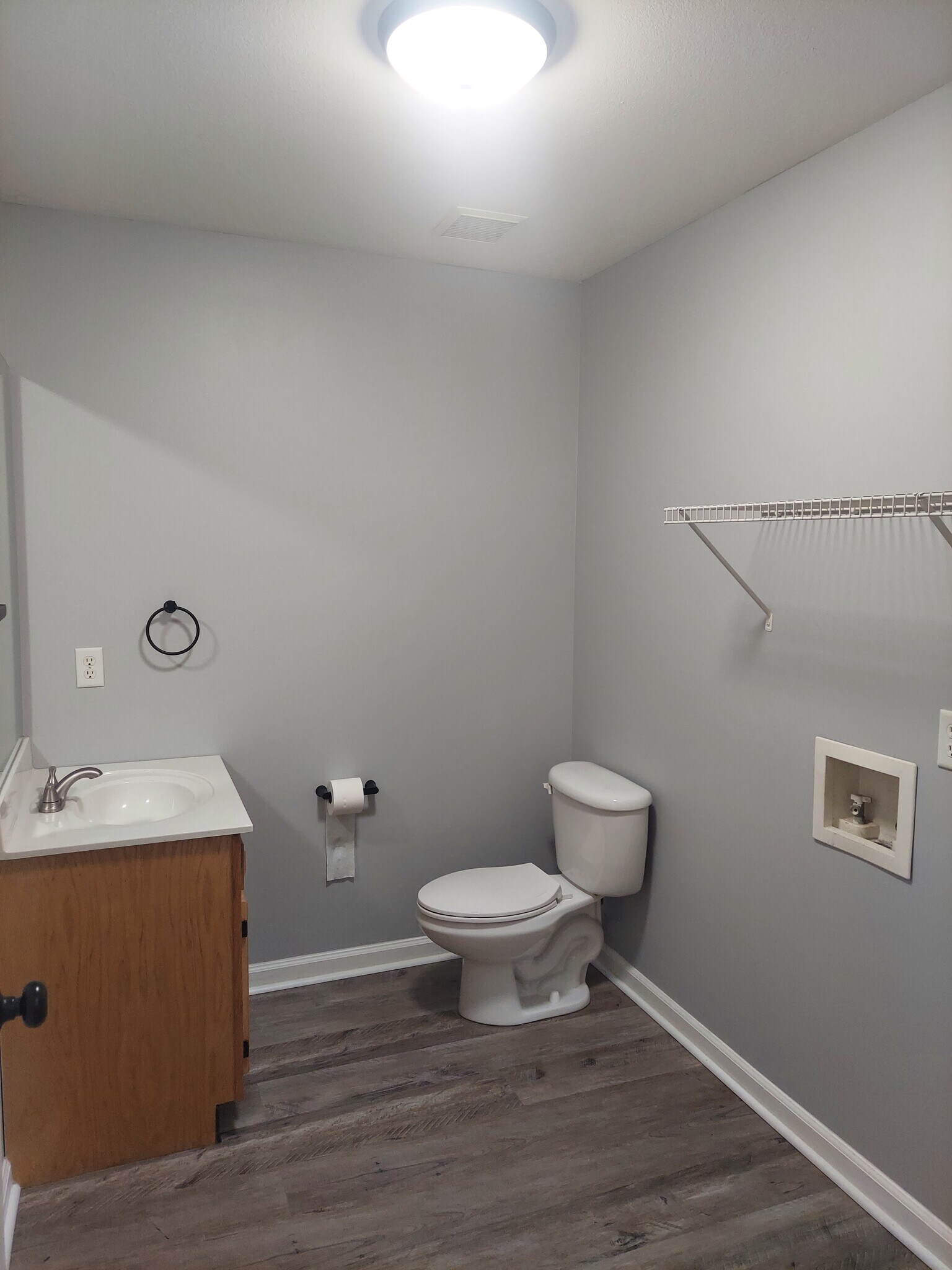 Half Bath/Washer Dryer Hook Up - 1438 Vance Rd