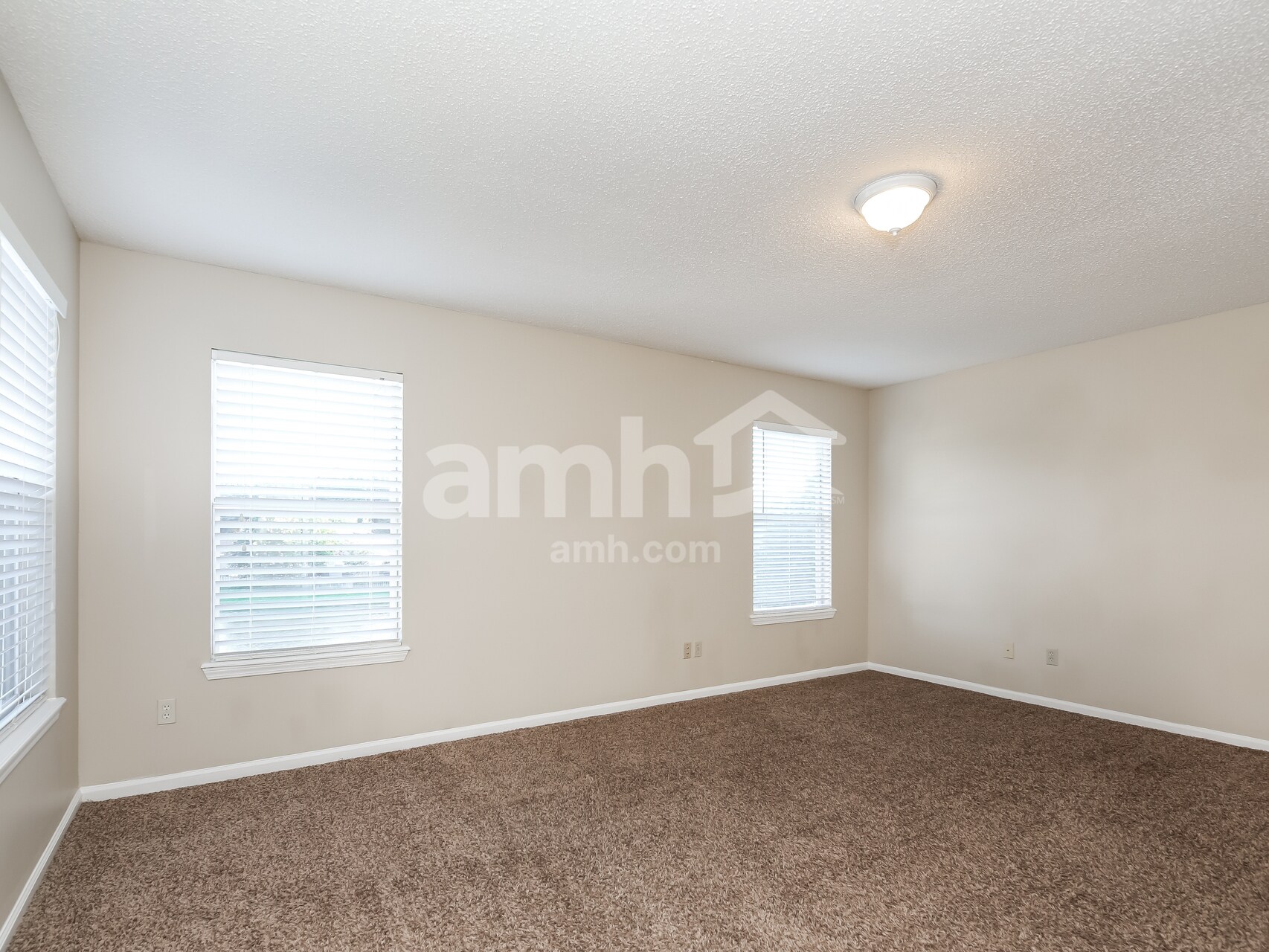 Building Photo - 96036 Starlight Ln