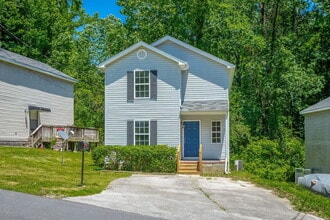 Building Photo - 1860 Greenwood Rd