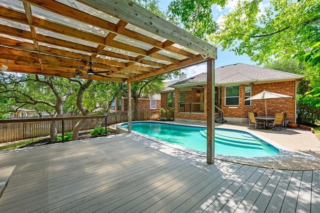 Building Photo - 1309 Horseback Hollow