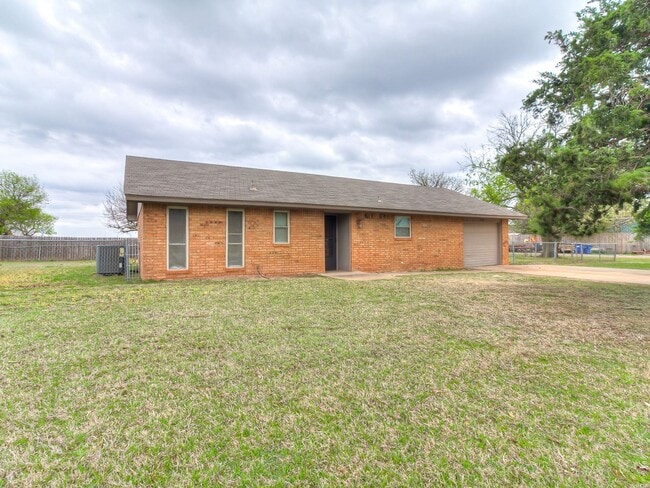 Building Photo - 2b 2ba in Piedmont Schools