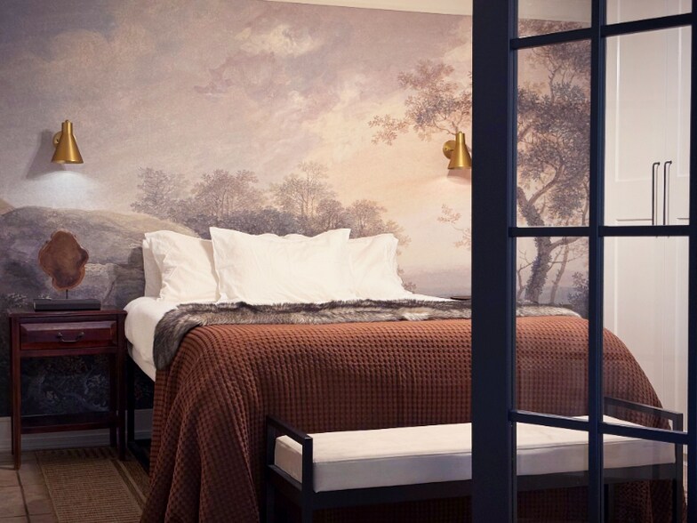 Building Photo - 405 North Blvd W