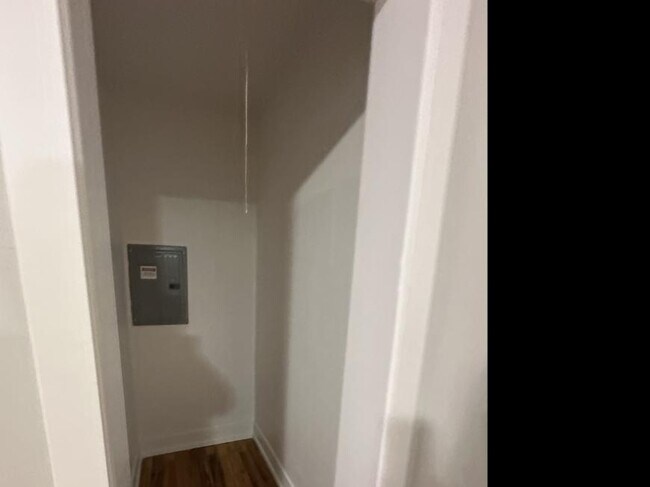 Building Photo - 0 bedroom in Chicago IL 60614
