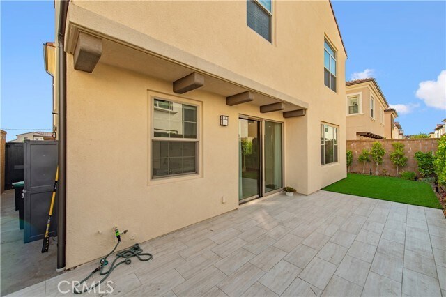 Building Photo - 112 Anthem