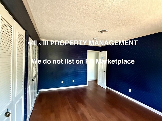 Building Photo - 8602 W 84th St