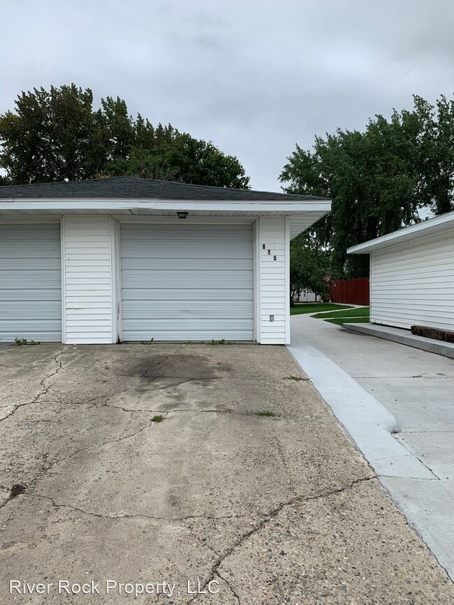Building Photo - 4 br, 2 bath House - 625 2nd Avenue West