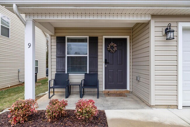 Building Photo - 2927 Watauga Rd