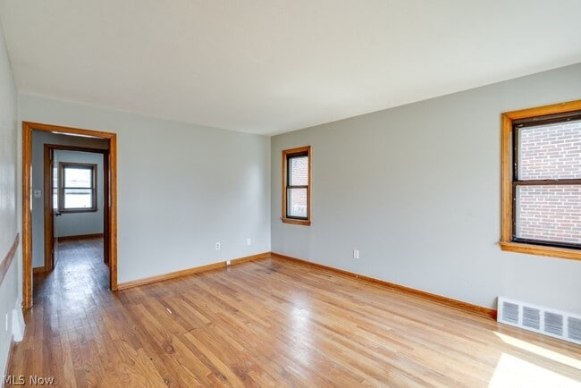 Building Photo - 8514 Deerfield Dr