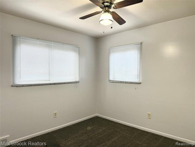 Building Photo - 1245 Derby Rd