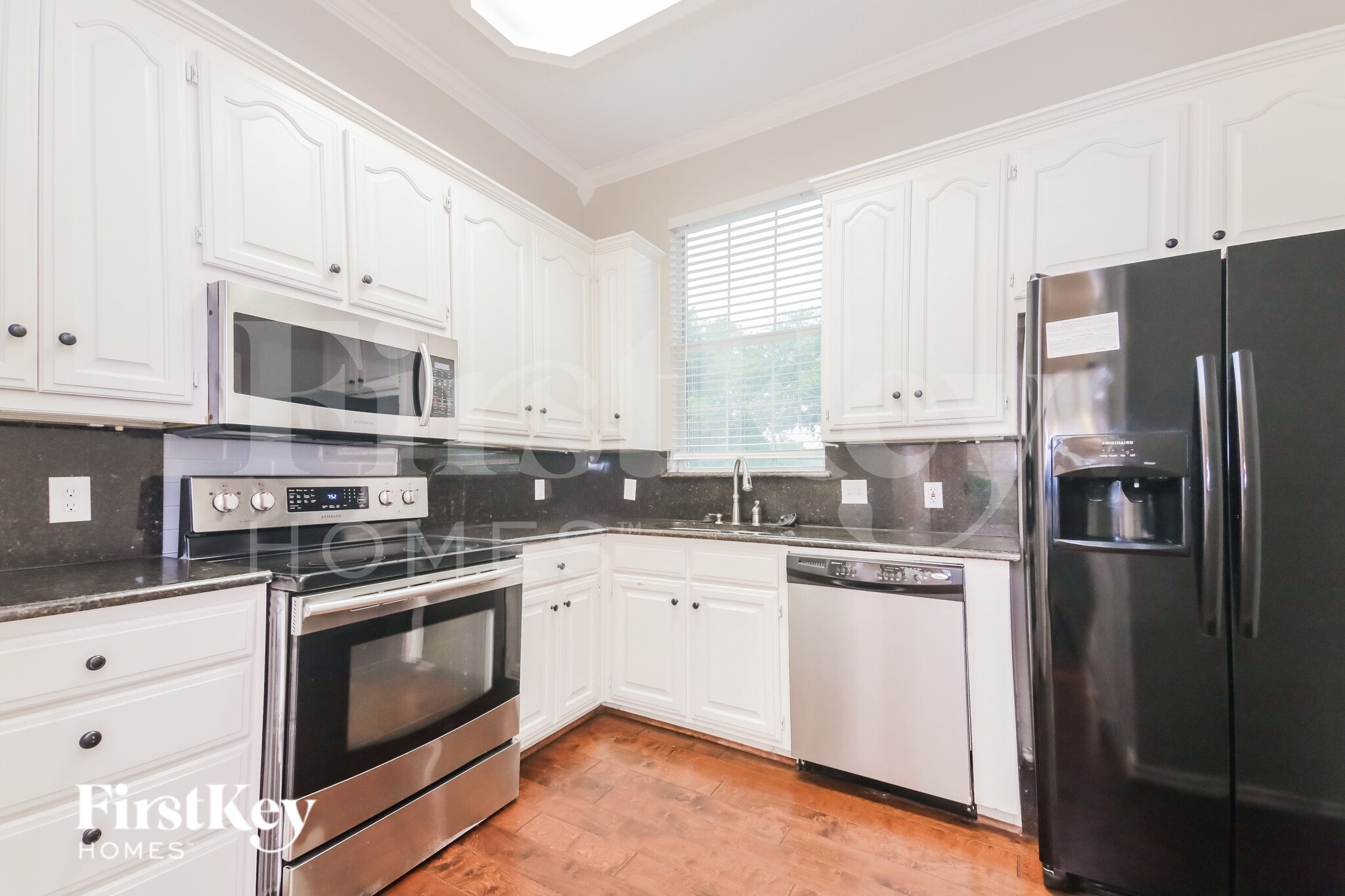 Building Photo - 3152 Bourbon St Cir