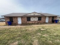 Building Photo - 201 Pine Meadow Dr