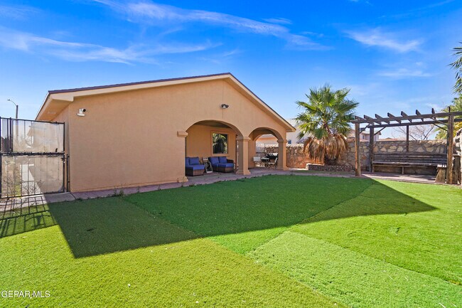 Building Photo - 14351 Spanish Point Dr