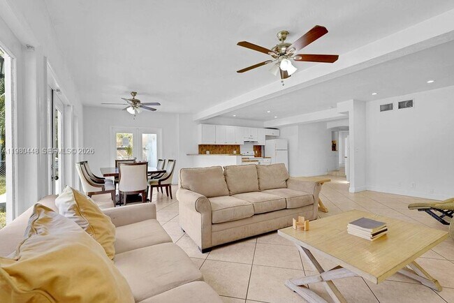 Building Photo - 2417 Pierce St