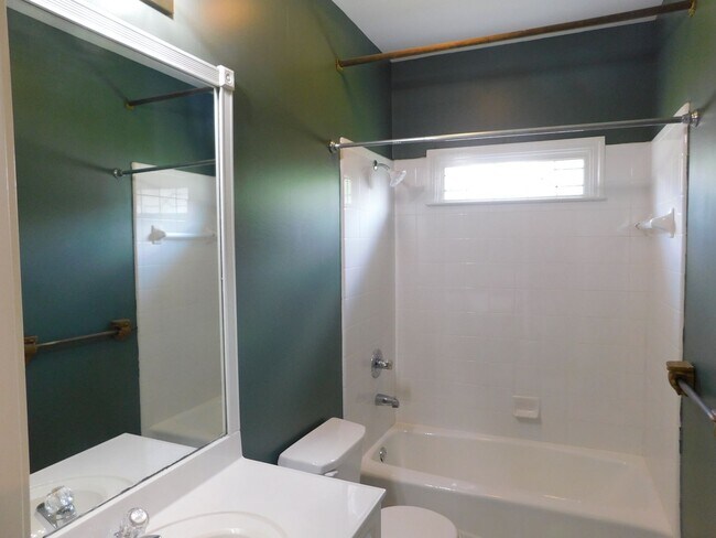 Building Photo - Your Dream Rental Awaits in Gated Greyston...
