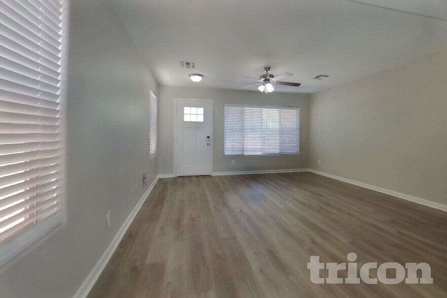 Building Photo - 13409 N 127th Dr