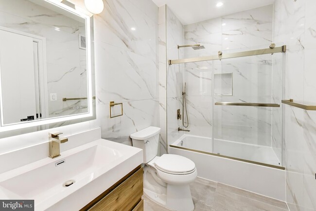 Building Photo - 4411 1/2 Illinois Ave NW Unit UNIT B