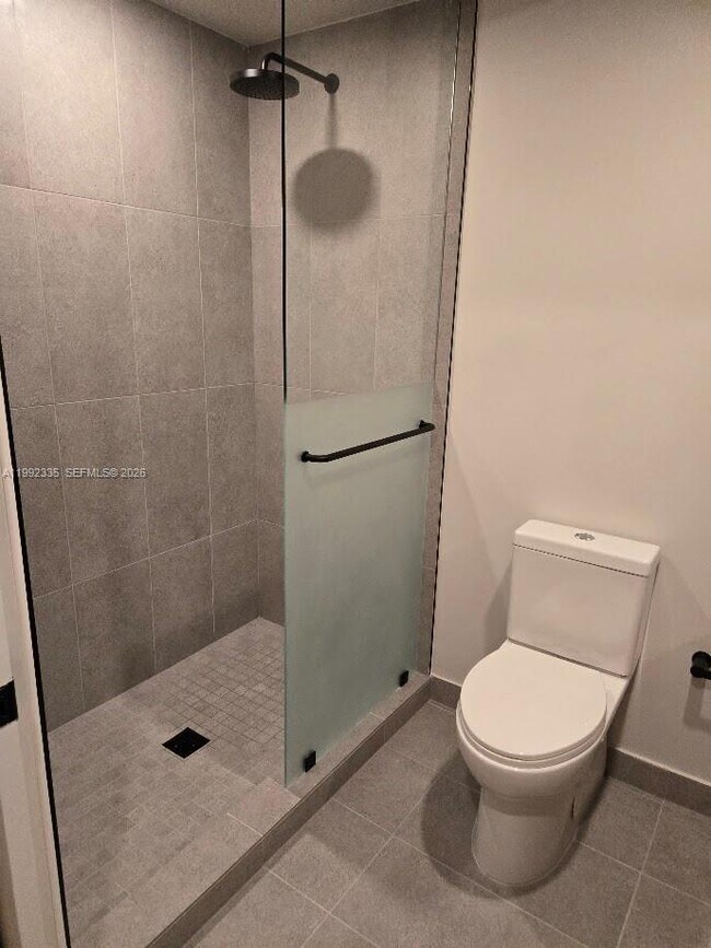 Building Photo - 121 NE 5th St