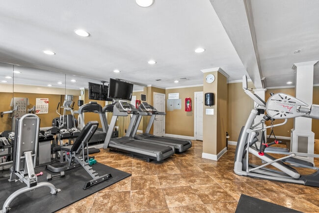 Building Photo - 500 Lake Marina Dr