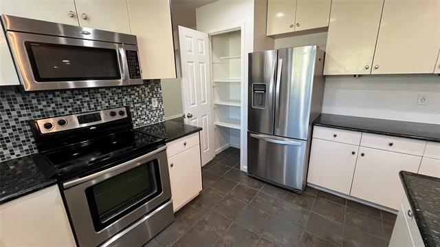 Building Photo - 2625 Bayberry Ln