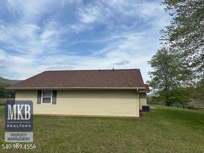 Building Photo - 5056 Catawba Valley Dr