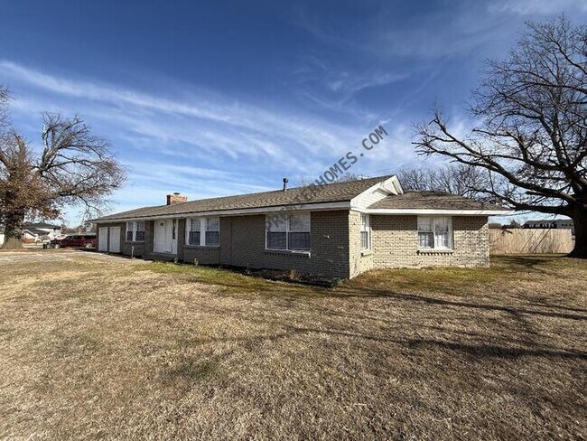 Building Photo - 3903 N Aydelotte Ave