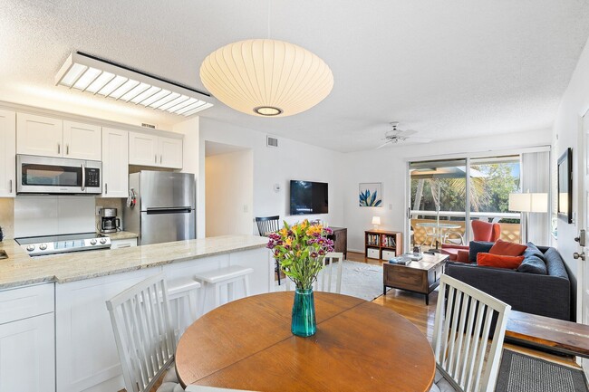 Building Photo - 353 S US Hwy 1