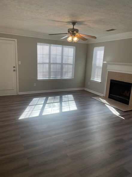 Building Photo - 1241 Ling Way