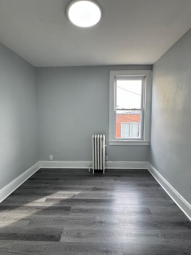 Building Photo - 126 78th St