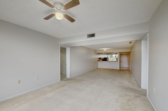 Building Photo - 3520 Whitehall Dr