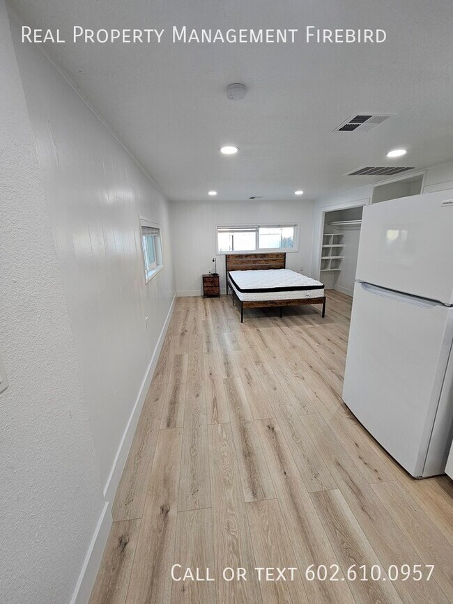 Building Photo - 15 N Ashland-Canyon Casita