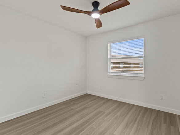 Building Photo - 908 Isbell Rd